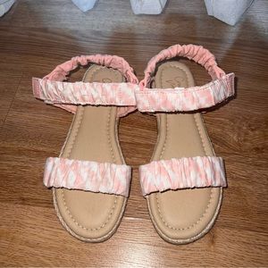 NEW Crown Vintage Fia Sandals